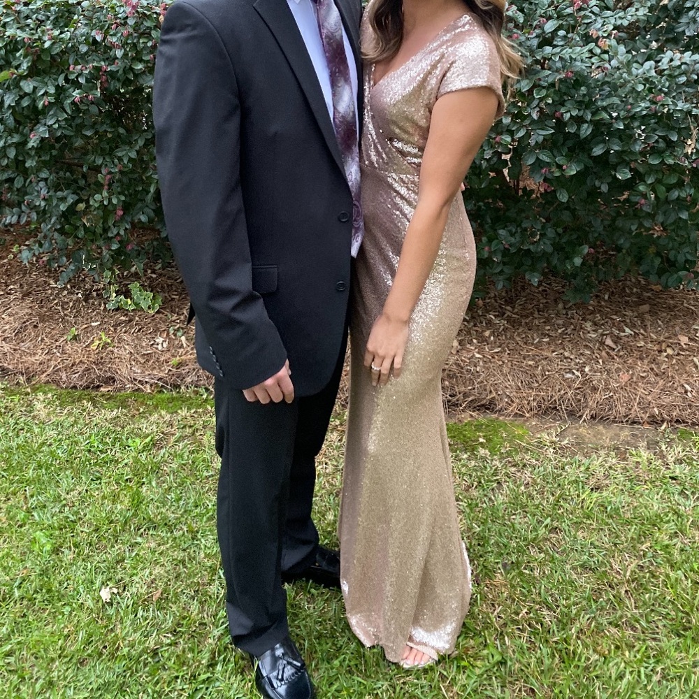 Super comfy & beautiful gold dress from Lulus.